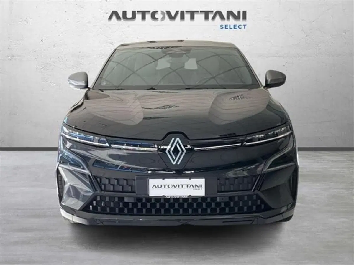 Renault Megane E-Tech Electric usata a Como (3)