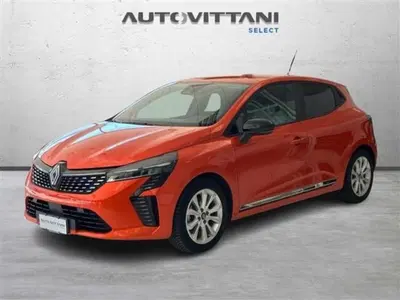 Renault Clio 1.6 full hybrid Evolution 145cv del 2023 usata a Como