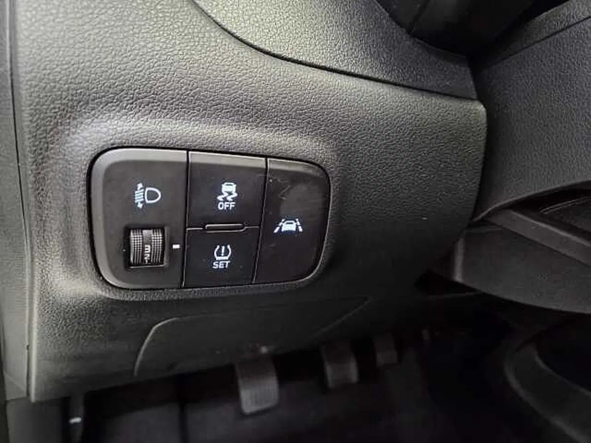 Hyundai i10 usata a Brescia (17)