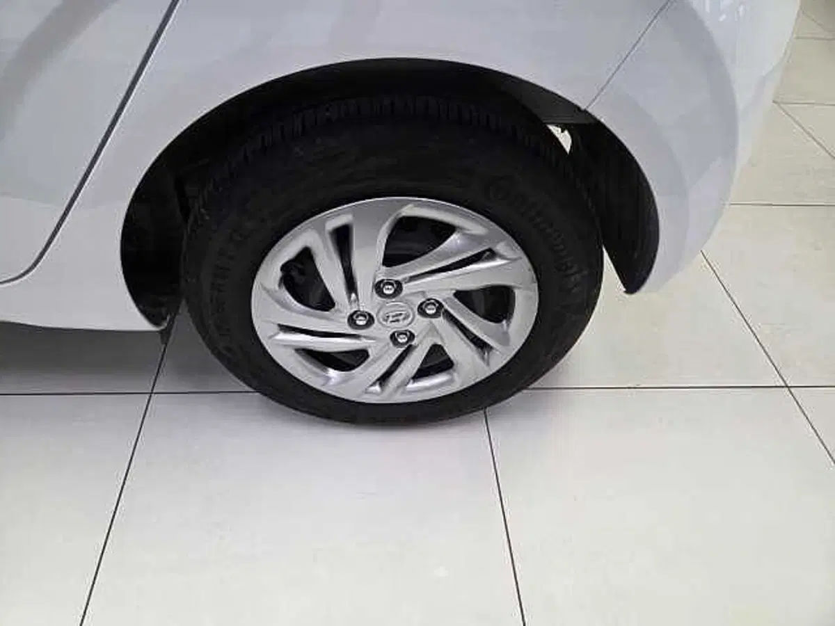 Hyundai i10 usata a Brescia (8)