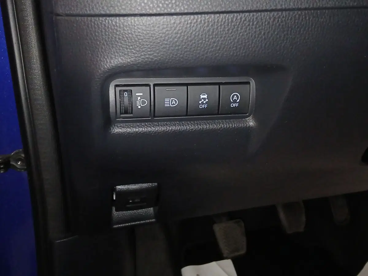 Toyota Aygo X usata a Genova (20)