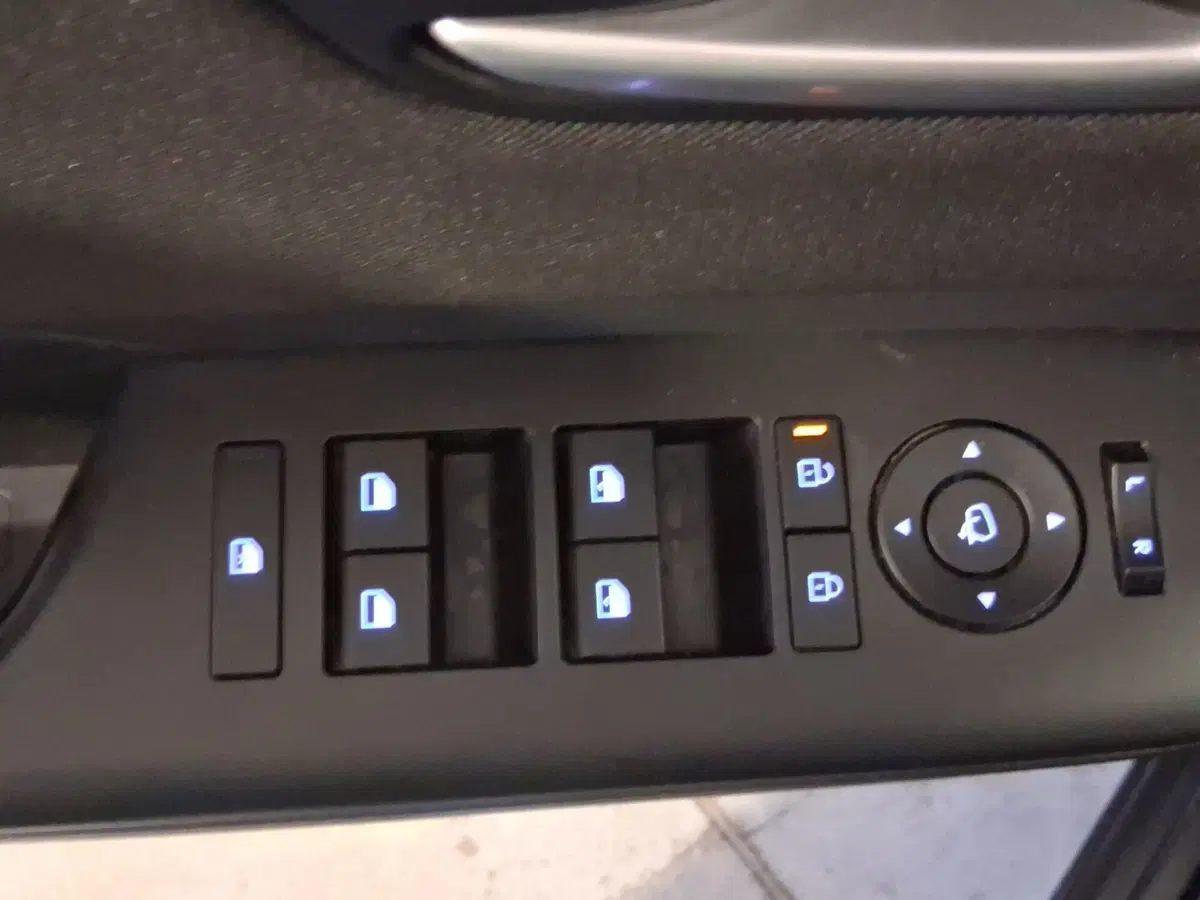 Hyundai Kona usata a Genova (12)