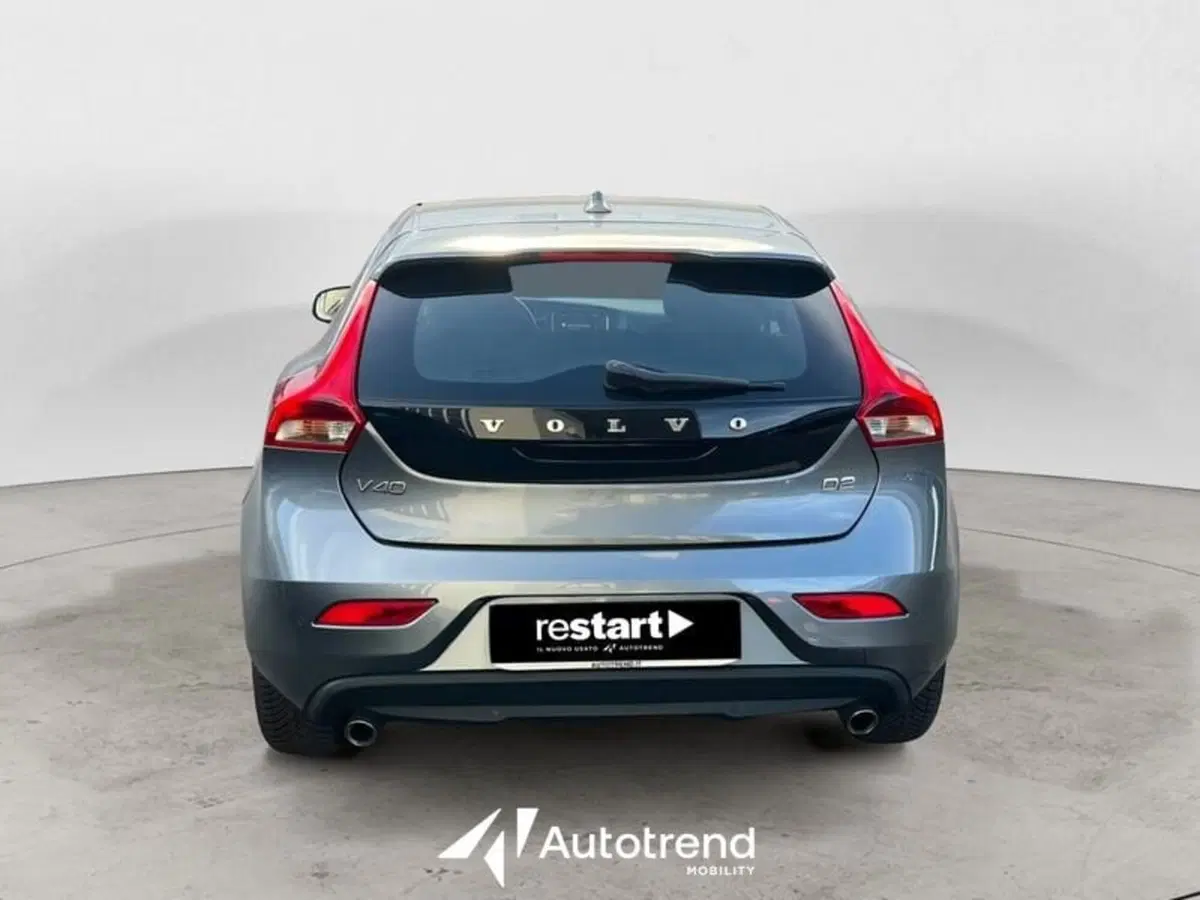 Volvo V40 usata a Lecce (4)