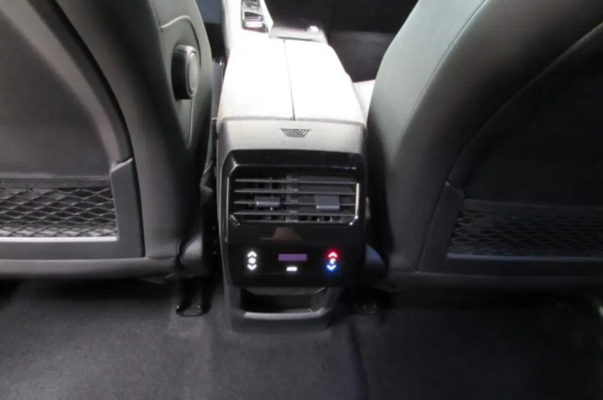 Peugeot 5008 usata a Milano (13)