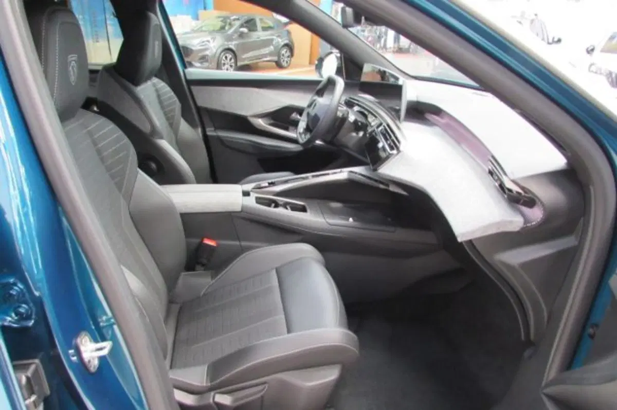 Peugeot 5008 usata a Milano (16)
