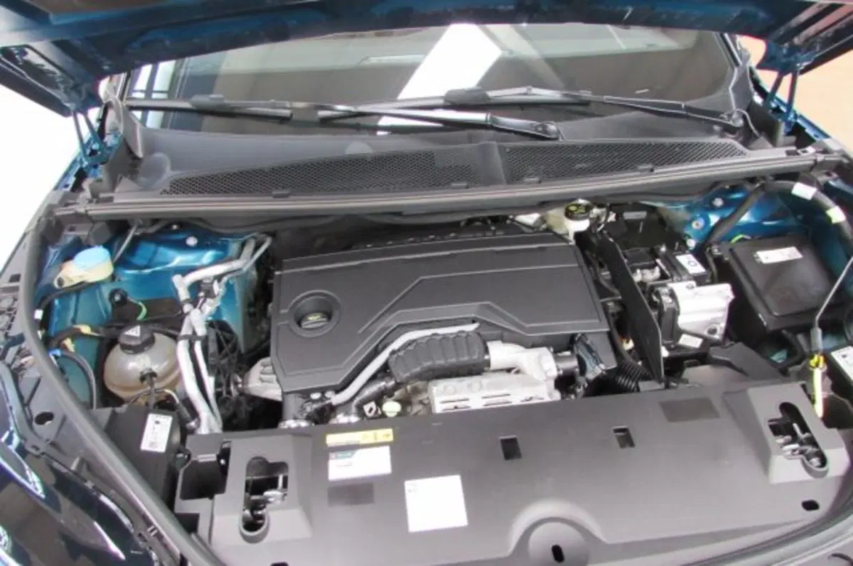 Peugeot 5008 usata a Milano (18)