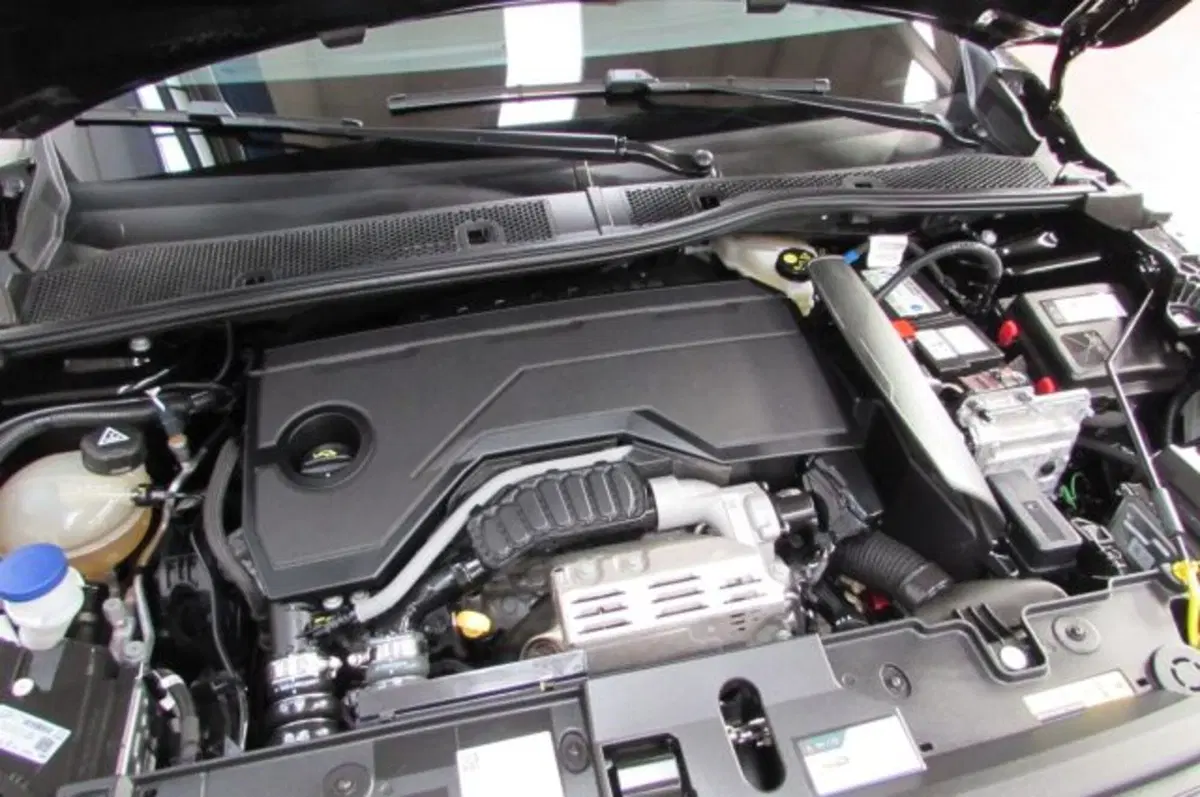 Peugeot 208 usata a Milano (18)