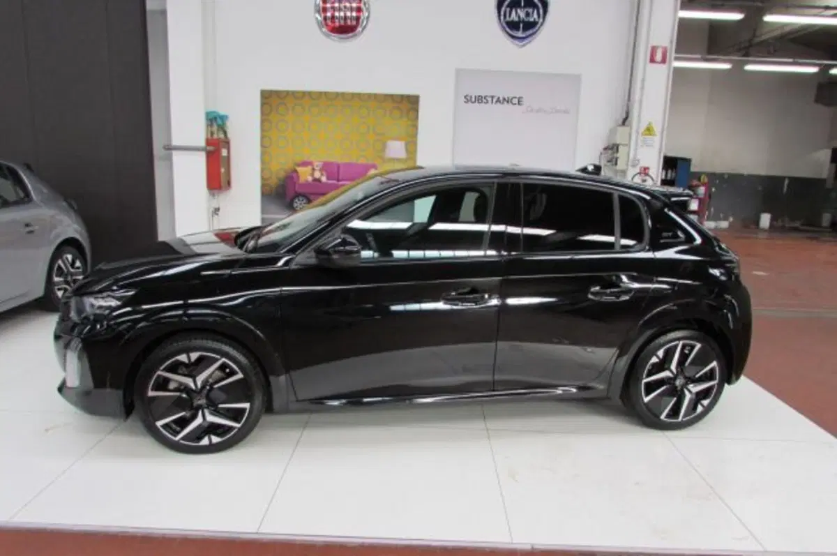 Peugeot 208 usata a Milano (5)