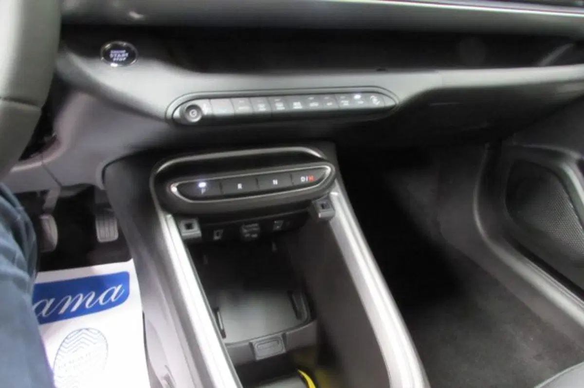 Jeep Avenger nuova a Milano (11)