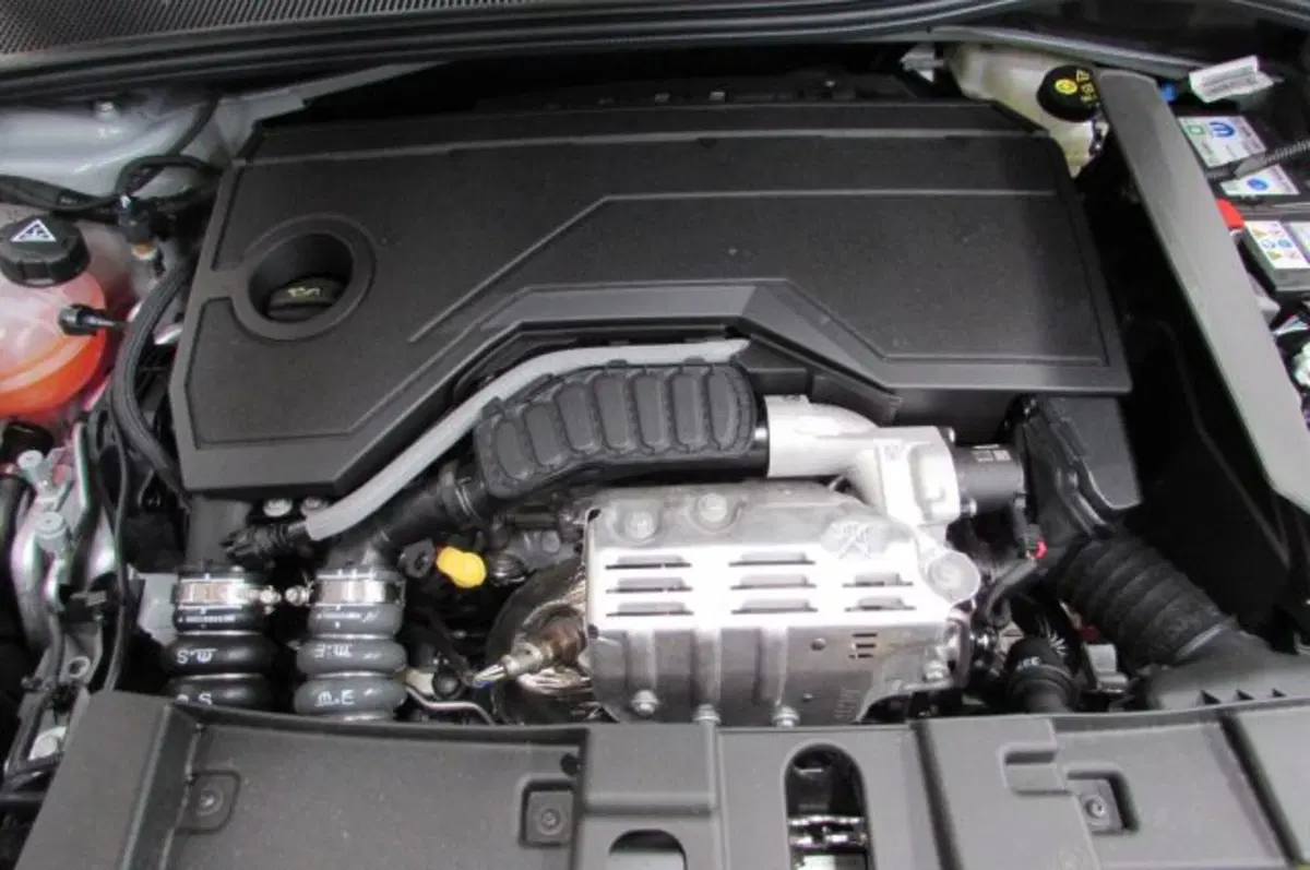 Jeep Avenger nuova a Milano (19)