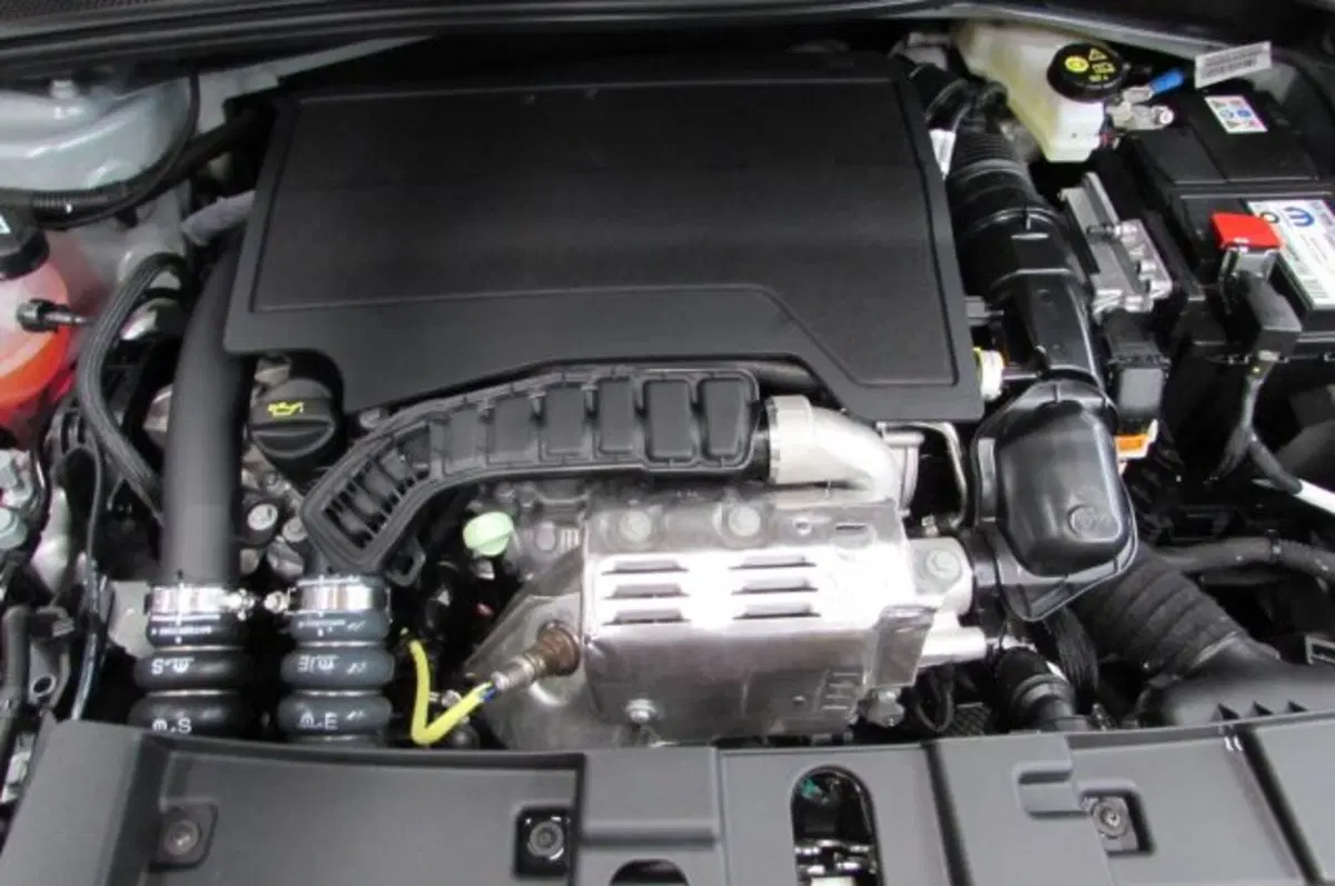 Jeep Avenger nuova a Milano (18)
