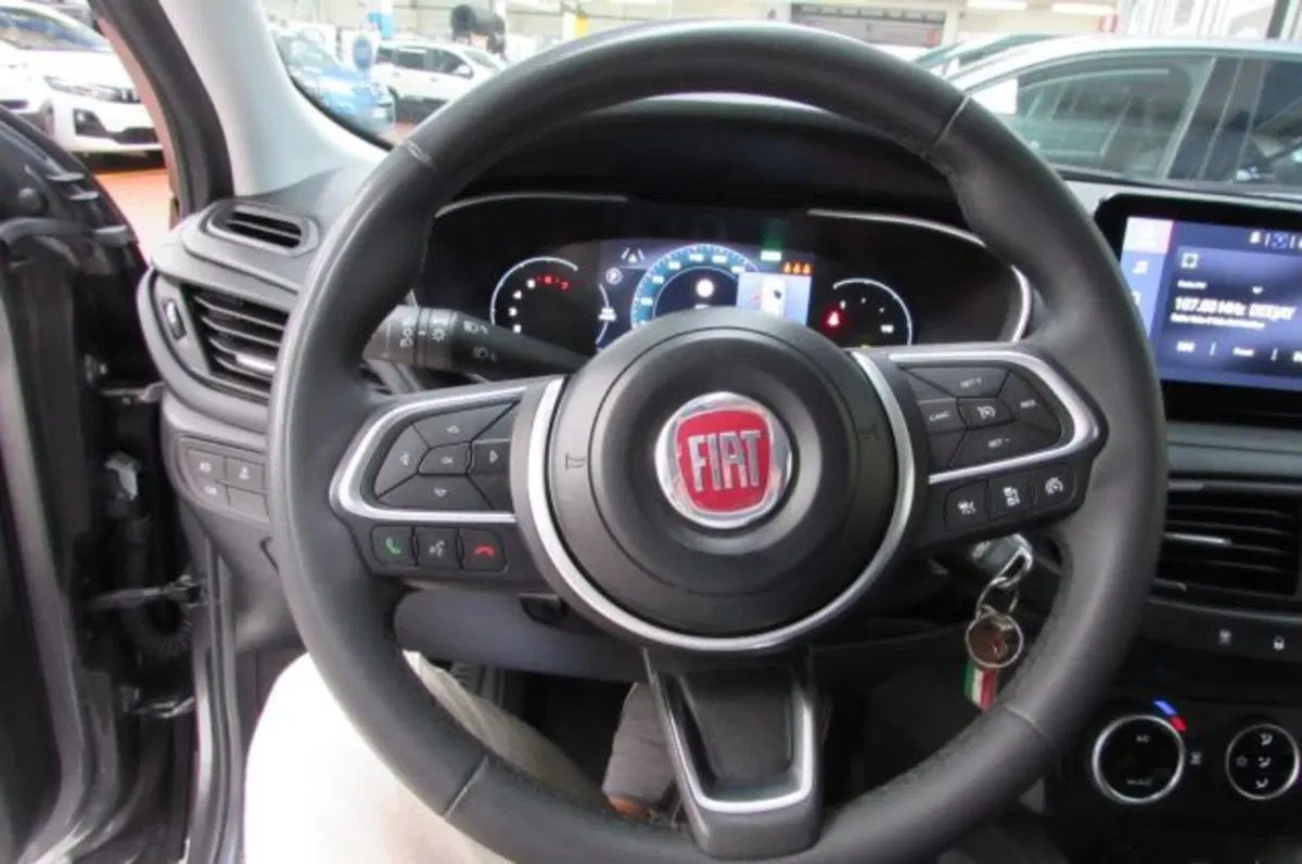 Fiat Tipo usata a Milano (10)