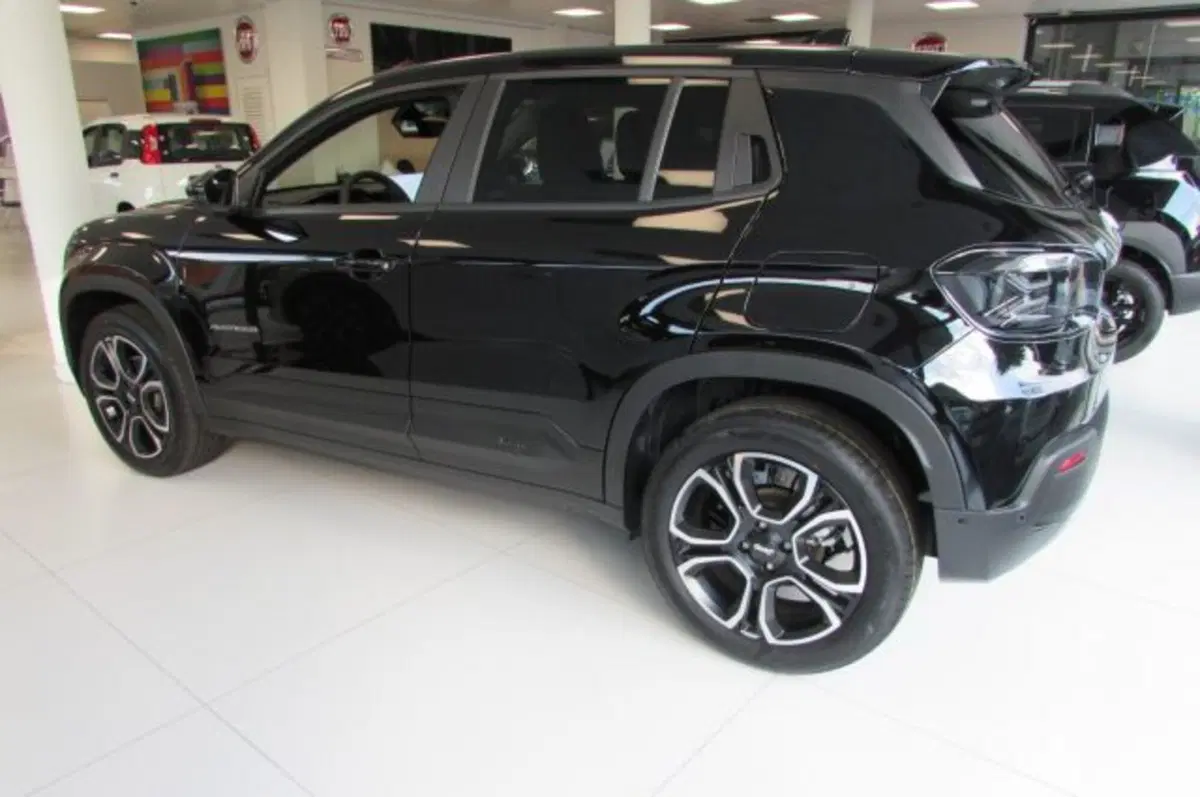 Jeep Avenger nuova a Milano (4)