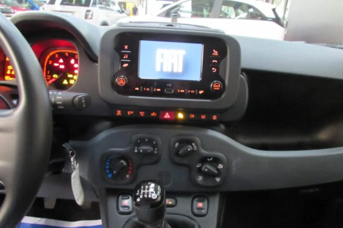 Fiat Panda usata a Milano (9)