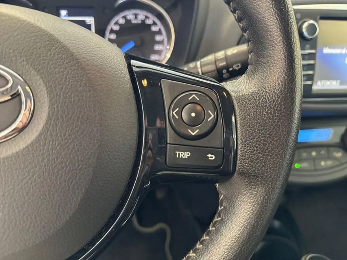 Toyota Yaris usata a Prato (13)