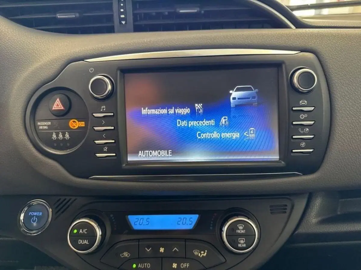 Toyota Yaris usata a Prato (18)