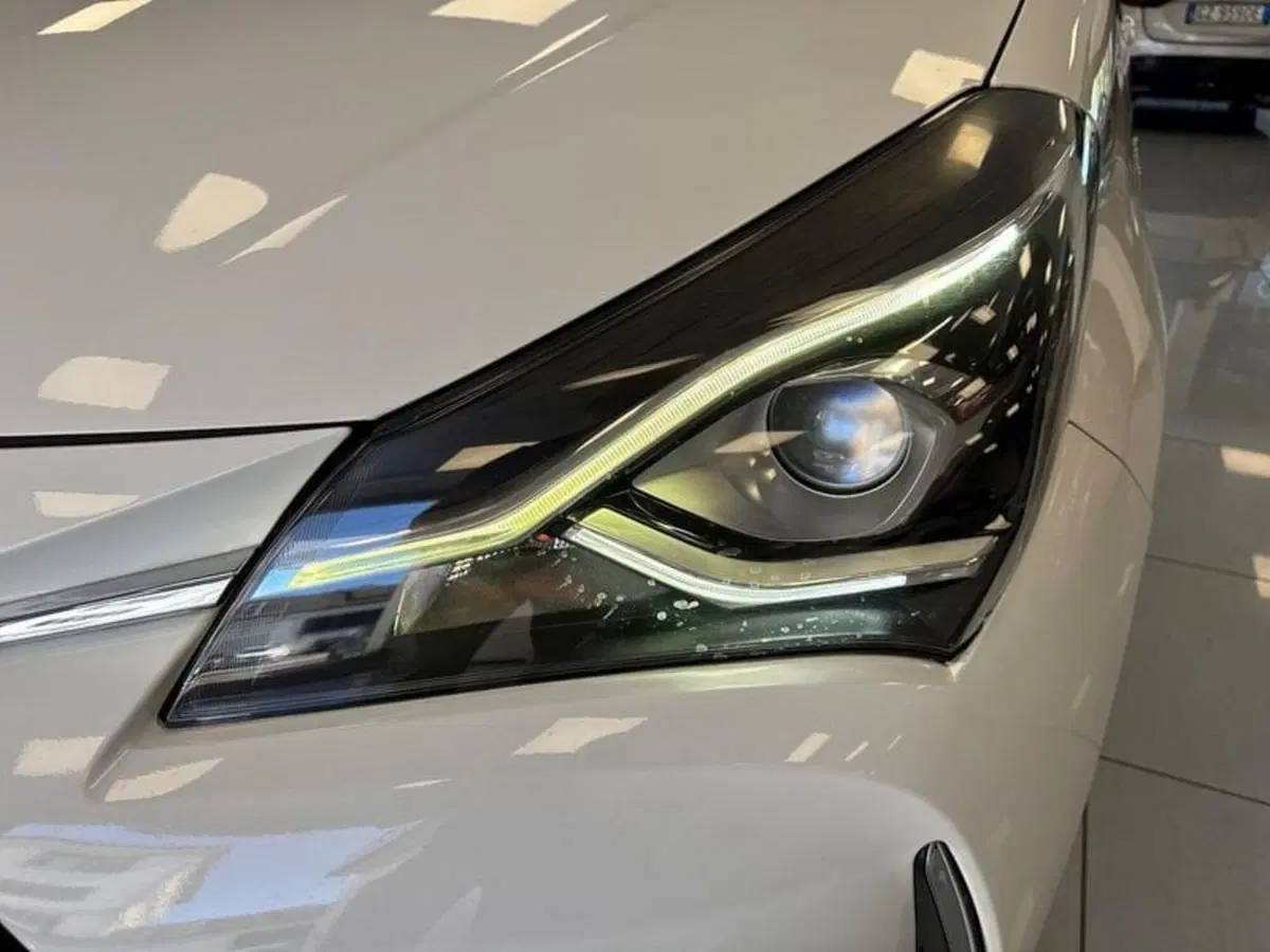 Toyota Yaris usata a Prato (8)