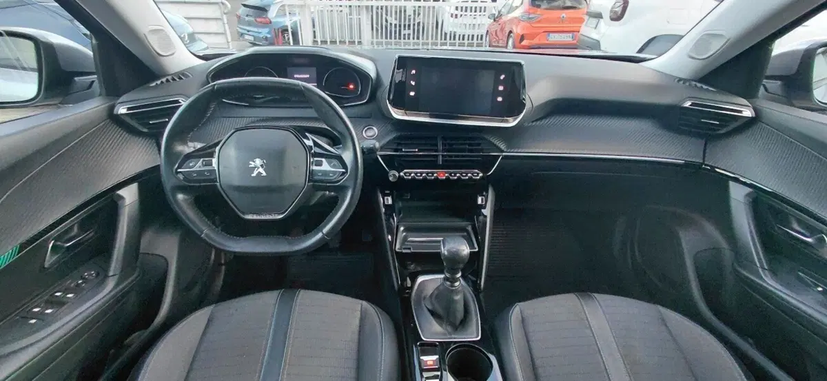 Peugeot 2008 usata a Cosenza (9)