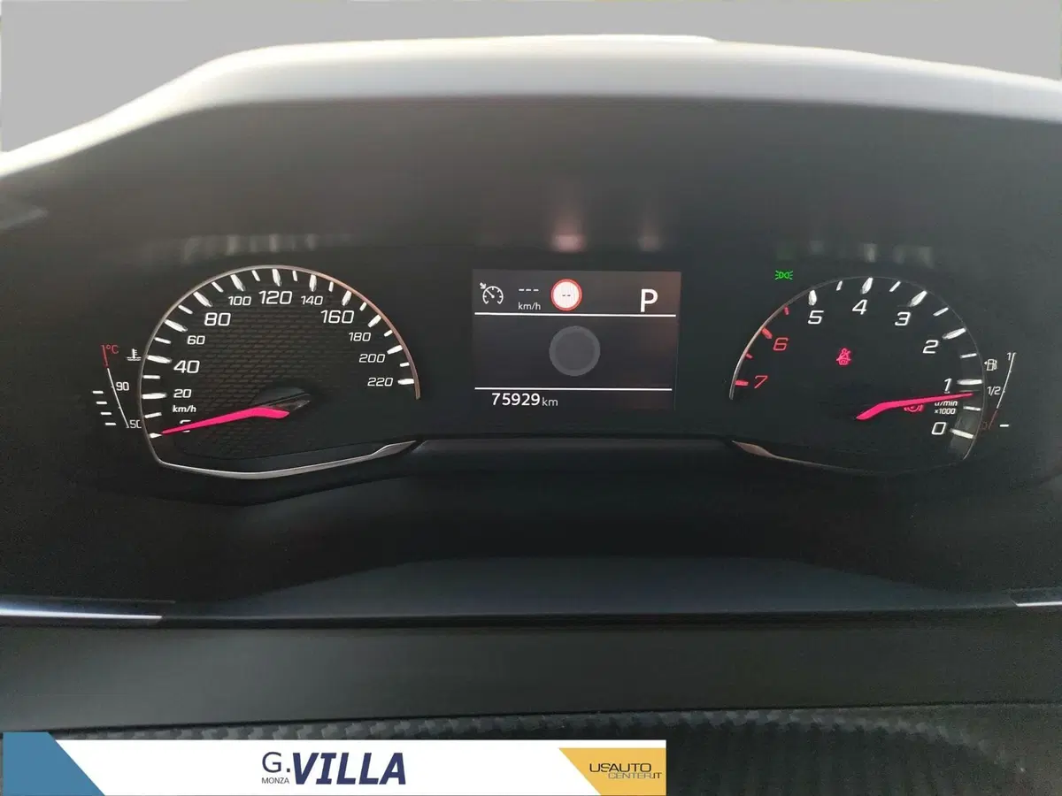 Peugeot 2008 usata a Milano (12)