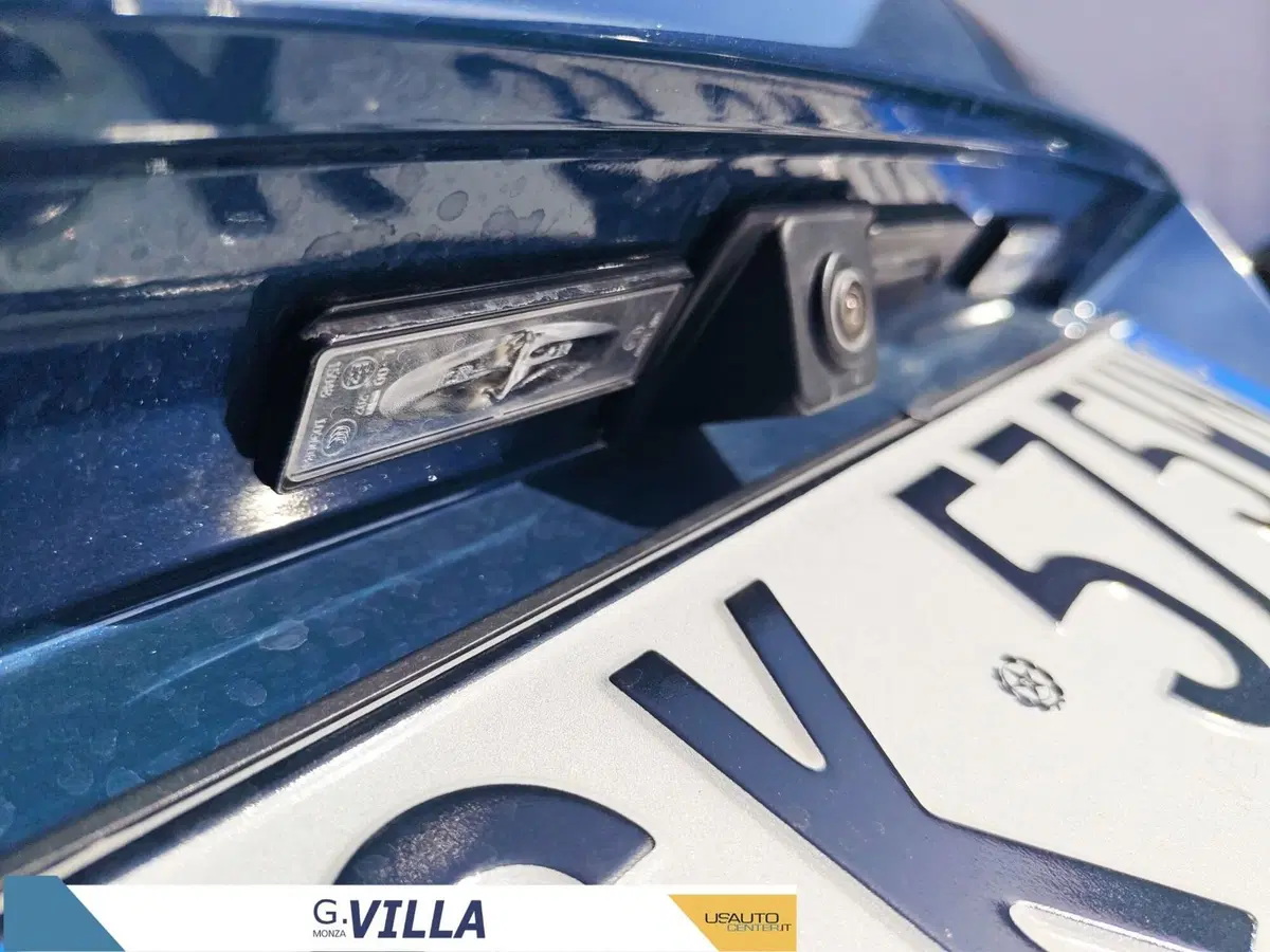Peugeot 5008 usata a Milano (17)