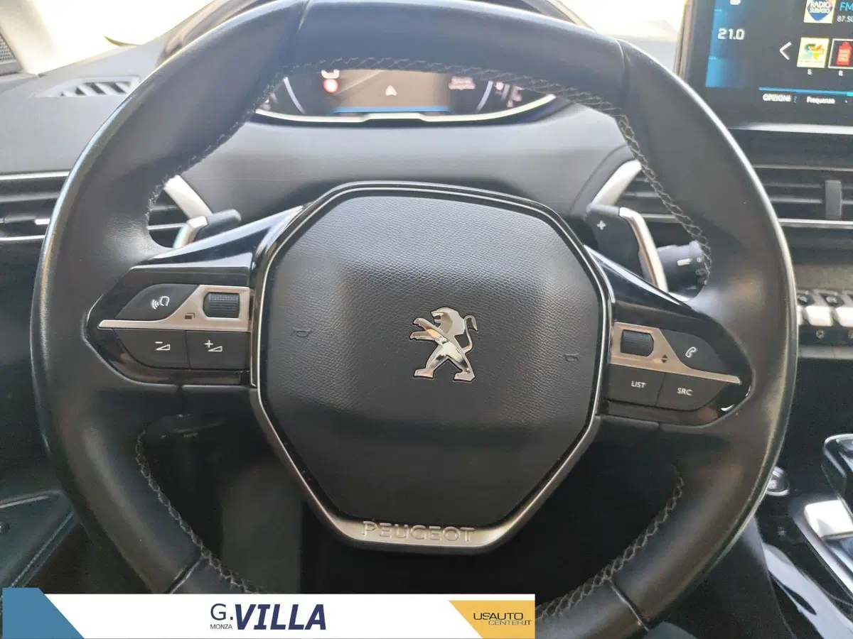Peugeot 5008 usata a Milano (9)