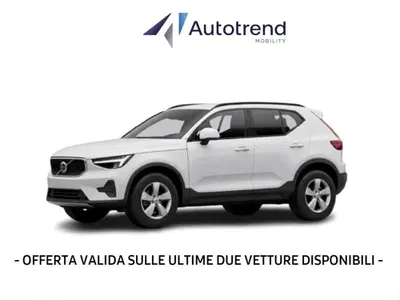 Volvo XC40 B3 automatico Essential nuova a Bari