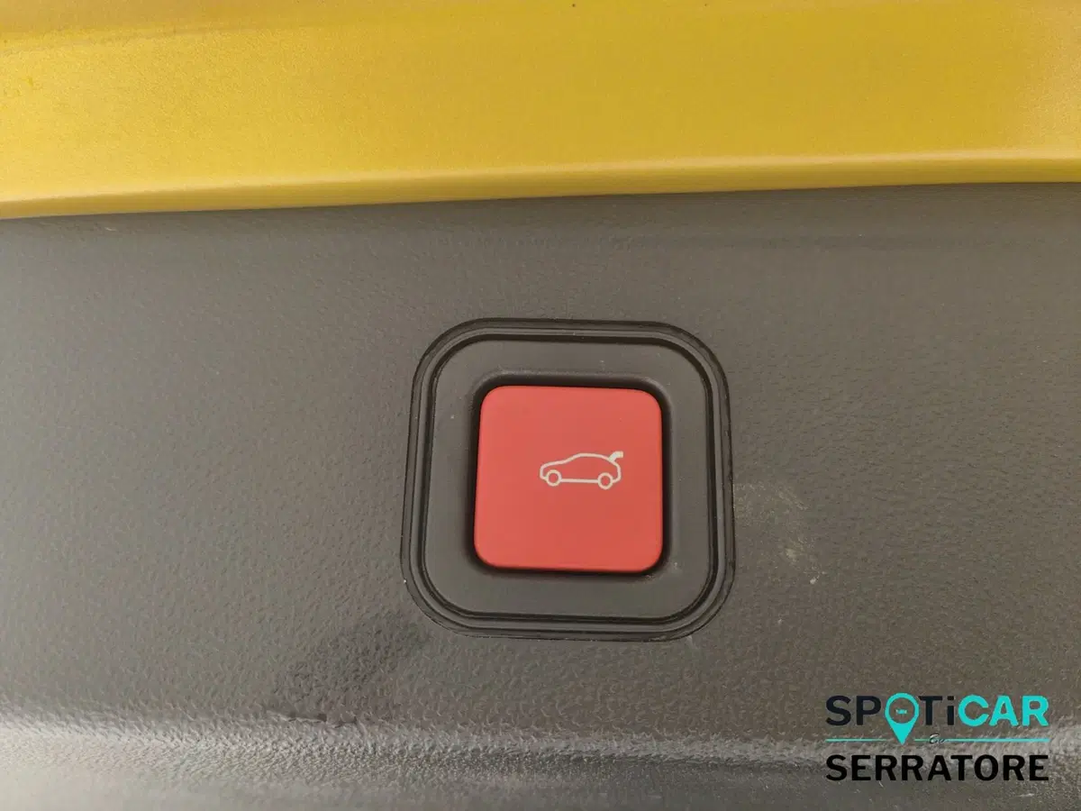 Jeep Avenger usata a Como (17)