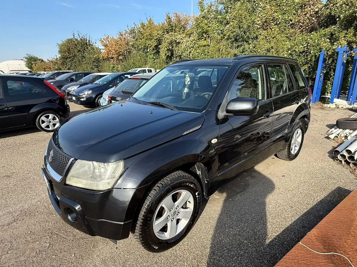 Suzuki Grand Vitara usata a Piacenza (4)