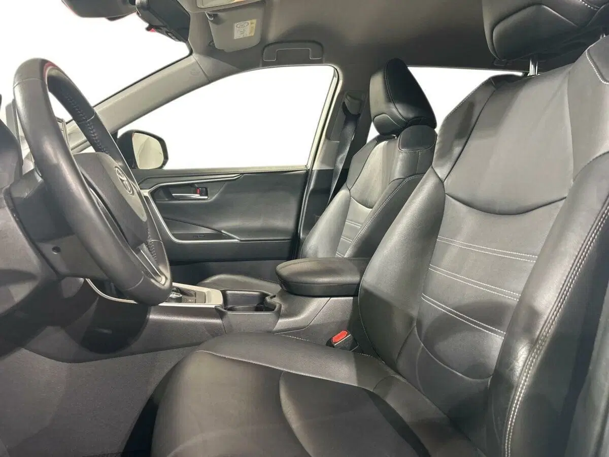 Toyota Rav4 usata a Lecco (10)