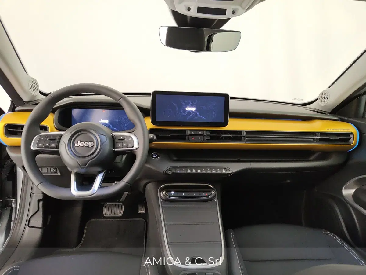 Jeep Avenger usata a Caserta (18)