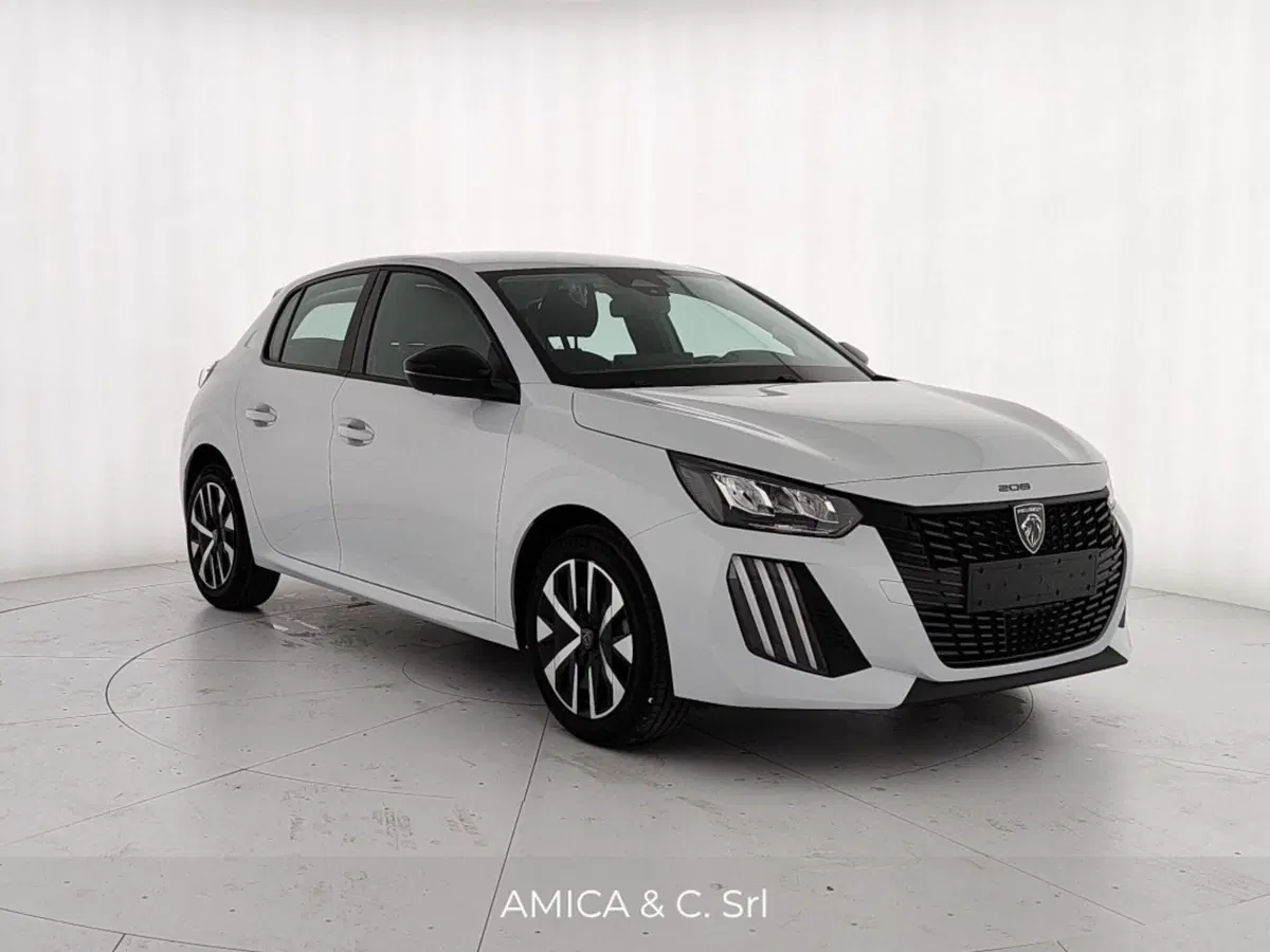 Peugeot 208 nuova a Caserta