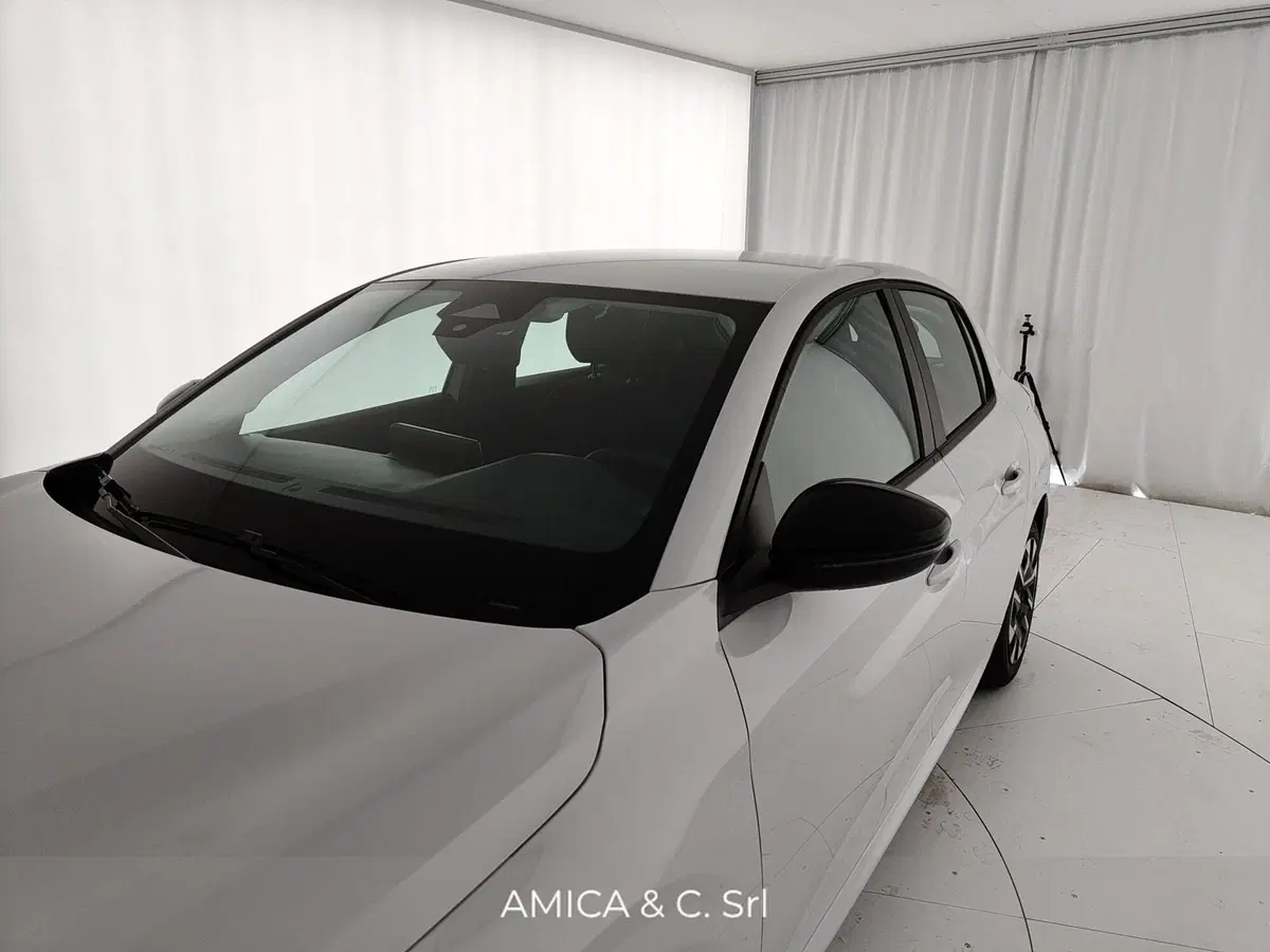 Peugeot 208 nuova a Caserta (14)