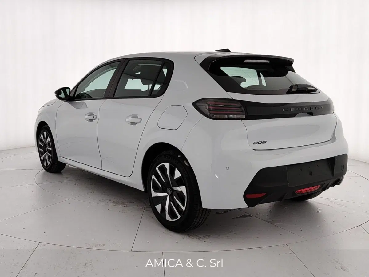 Peugeot 208 nuova a Caserta (5)