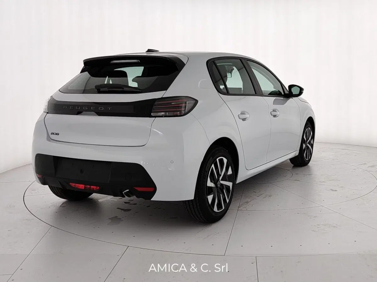 Peugeot 208 nuova a Caserta (7)