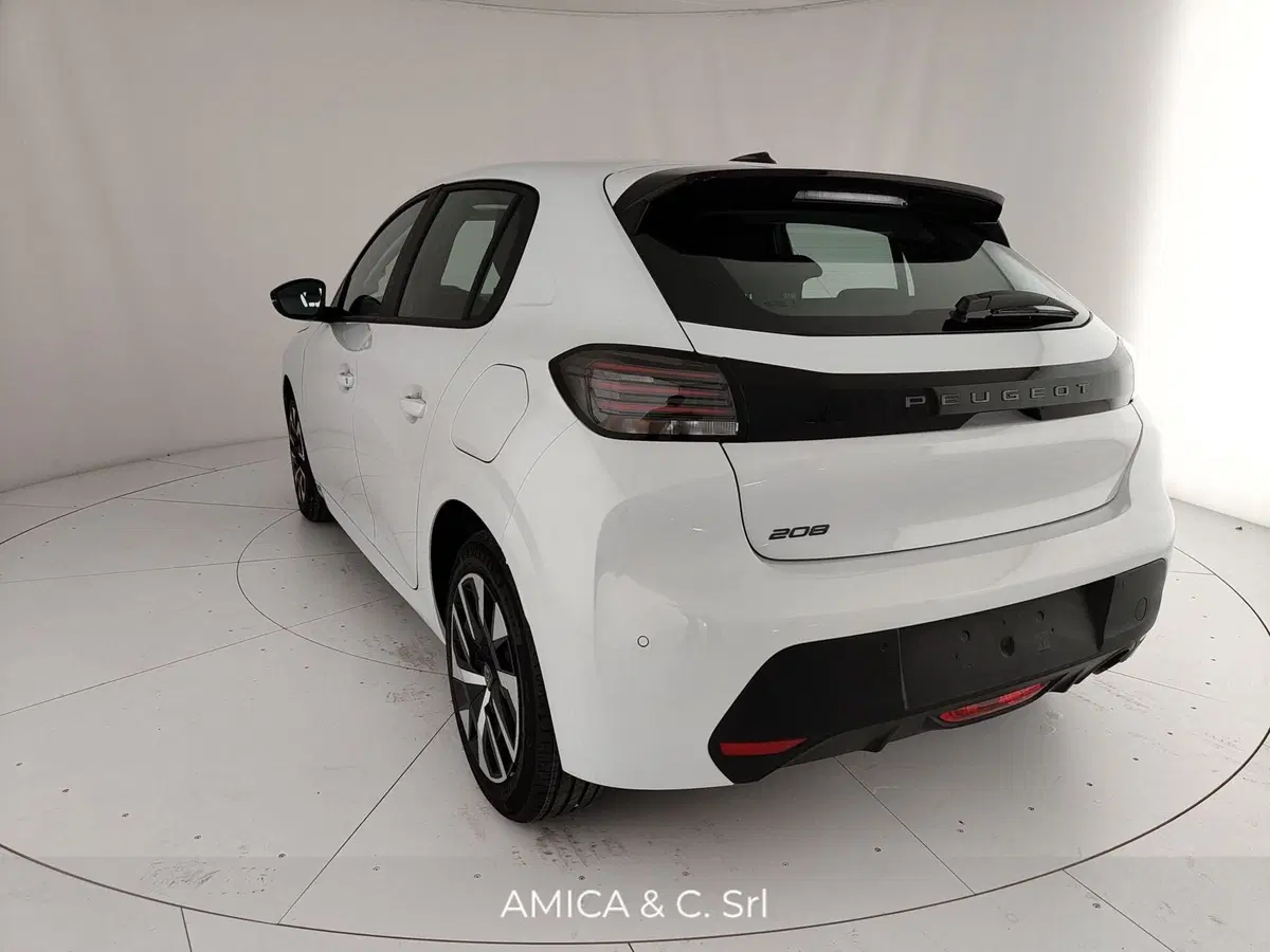 Peugeot 208 nuova a Caserta (9)
