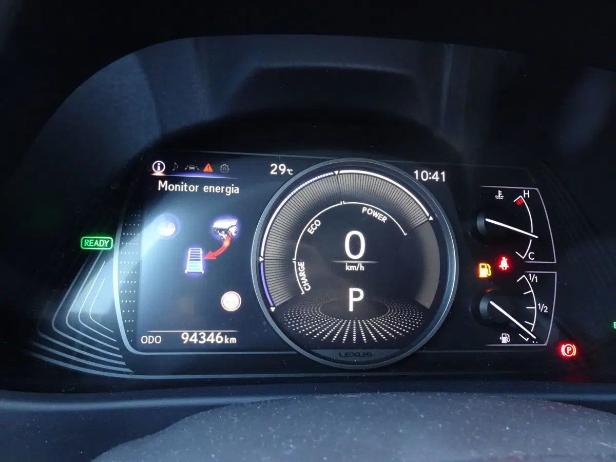 Lexus UX usata a Venezia (10)