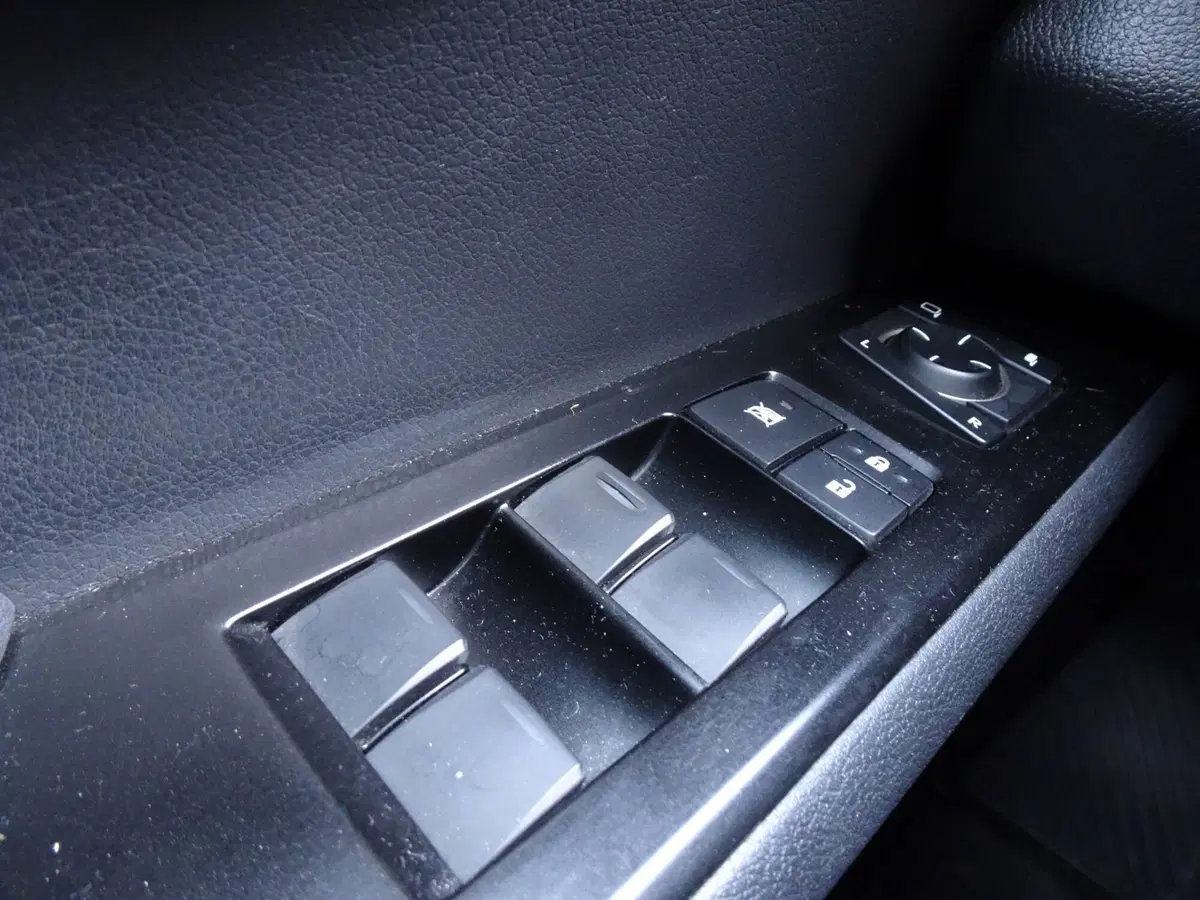 Lexus UX usata a Venezia (11)