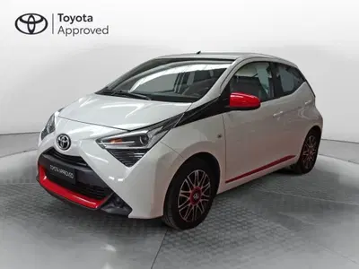 Toyota Aygo Connect 1.0 VVT-i 72 CV 5 porte x-play MMT del 2019 usata a San Fior