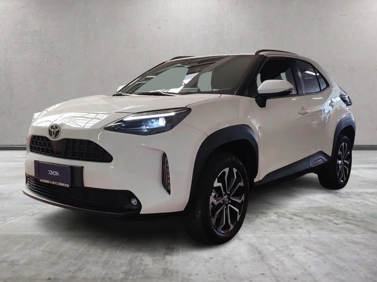 Toyota Yaris Cross nuova a Milano