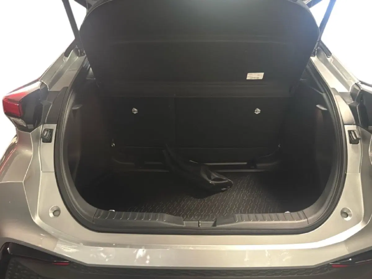 Toyota Toyota C-HR usata a Milano (10)