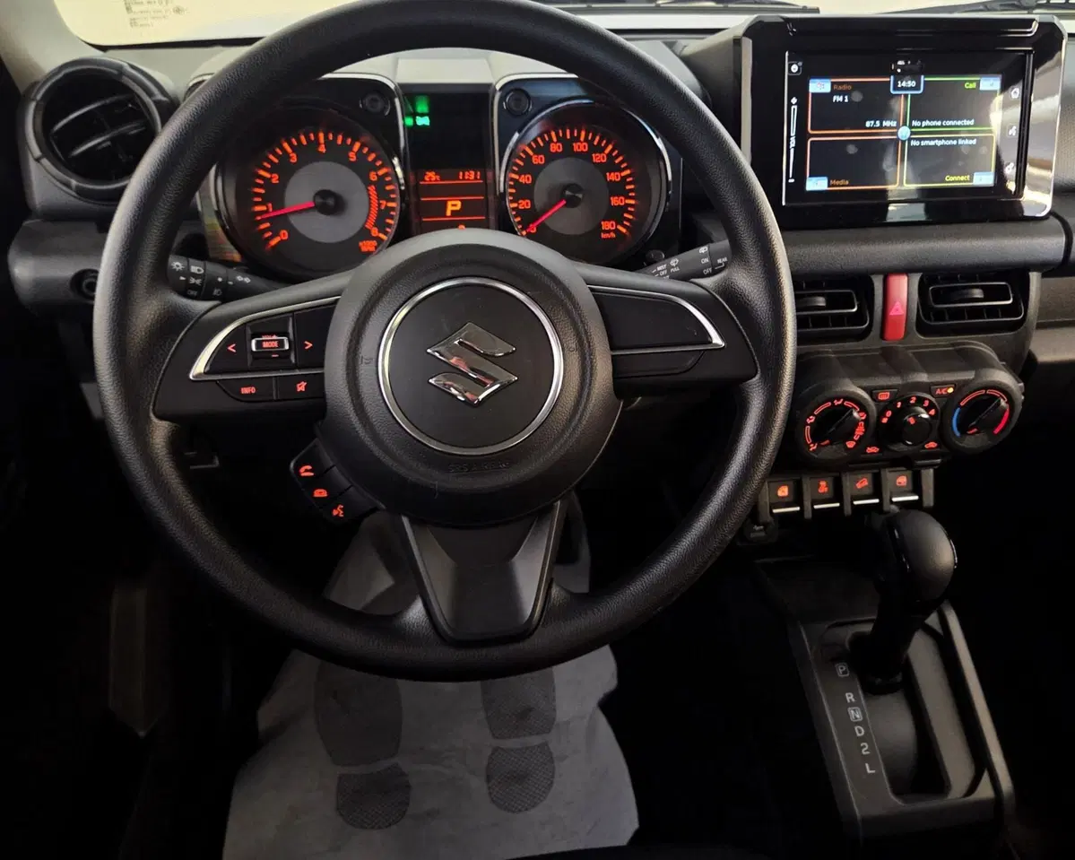 Suzuki Jimny nuova a Pavia (10)