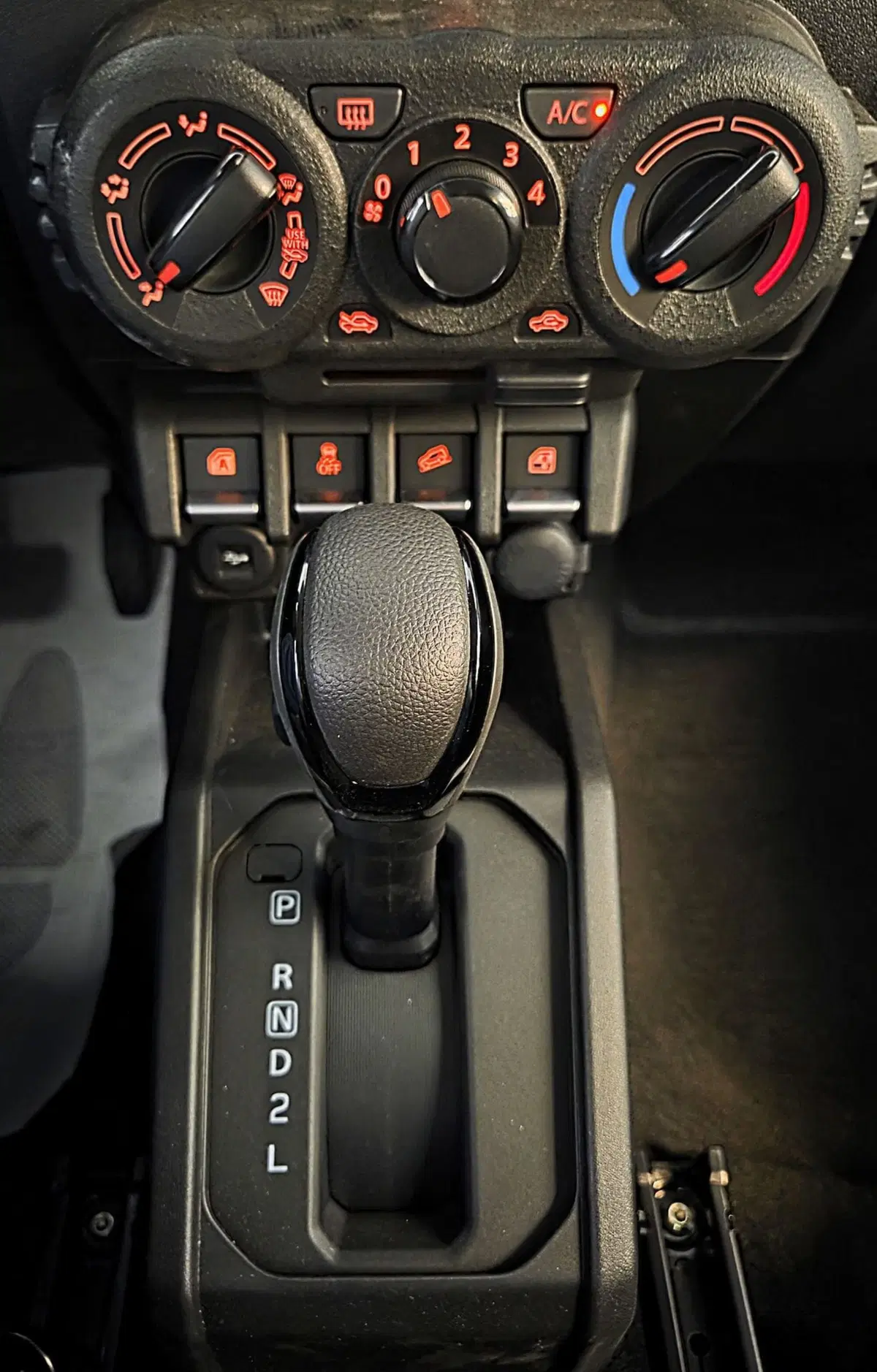 Suzuki Jimny nuova a Pavia (12)