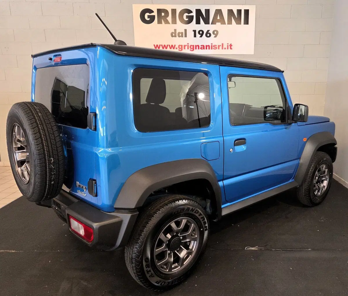 Suzuki Jimny nuova a Pavia (4)
