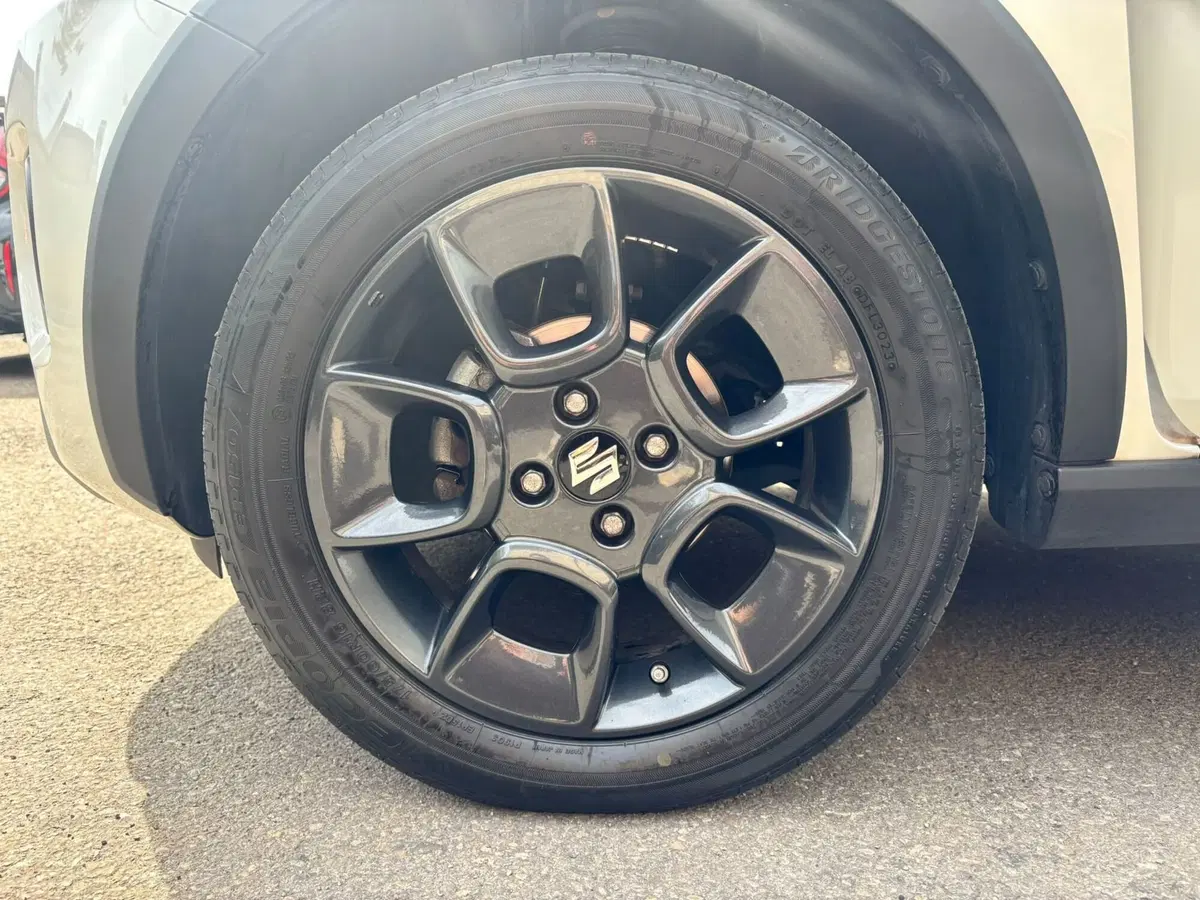Suzuki Ignis usata a Modena (15)