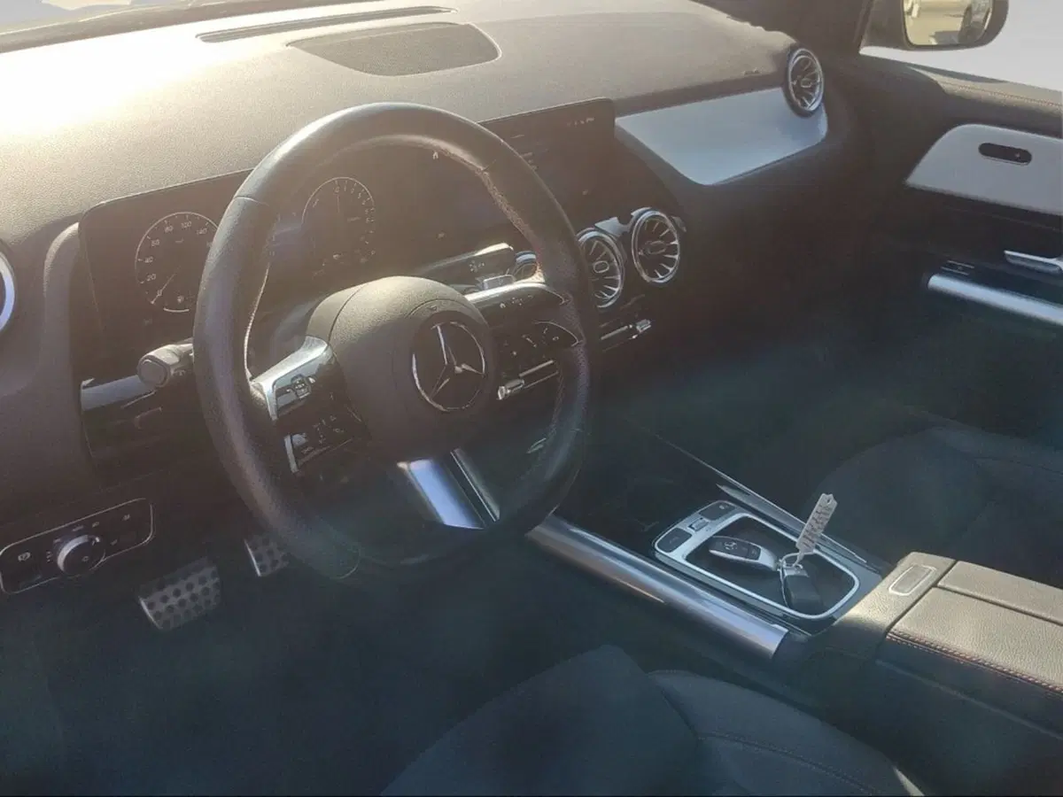 Mercedes-Benz GLA SUV usata a Livorno (13)