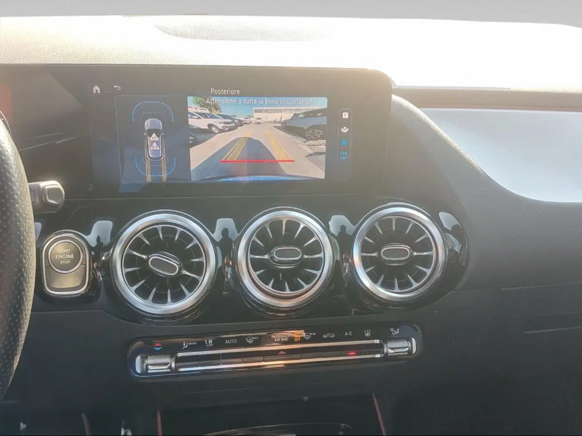 Mercedes-Benz GLA SUV usata a Livorno (14)