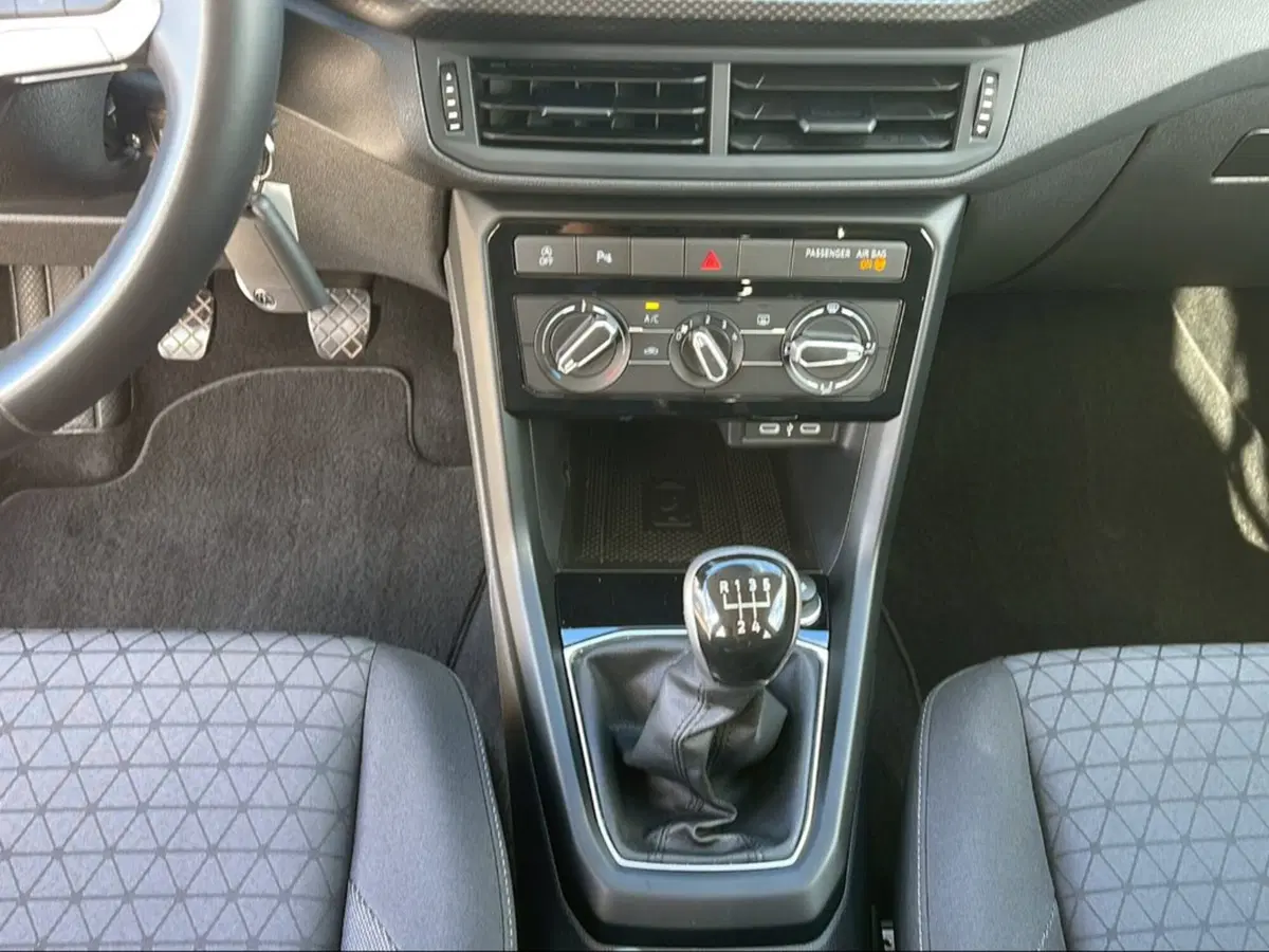 Volkswagen T-Cross usata a Livorno (12)