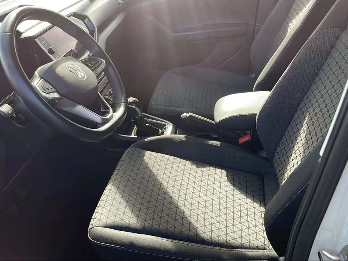 Volkswagen T-Cross usata a Livorno (8)
