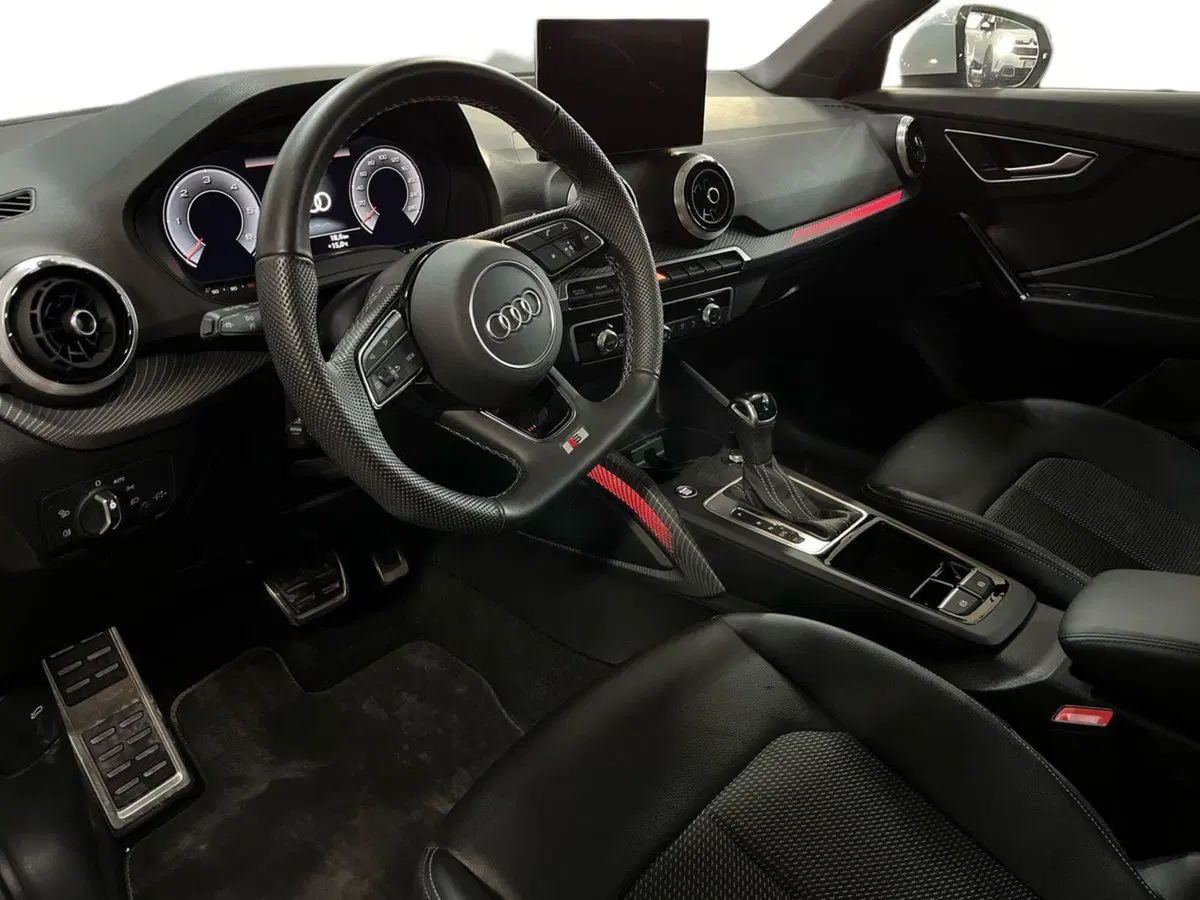 Audi Q2 usata a Bari (10)