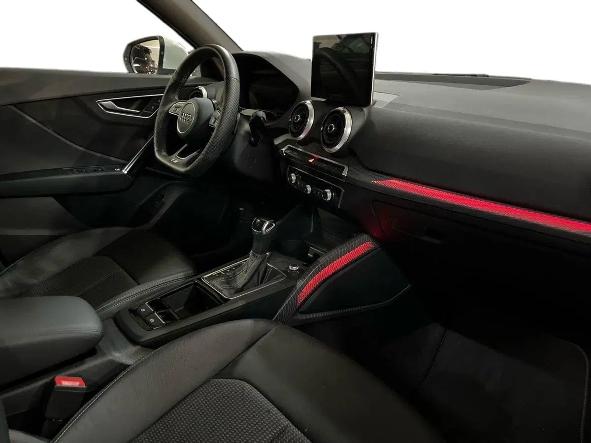 Audi Q2 usata a Bari (9)